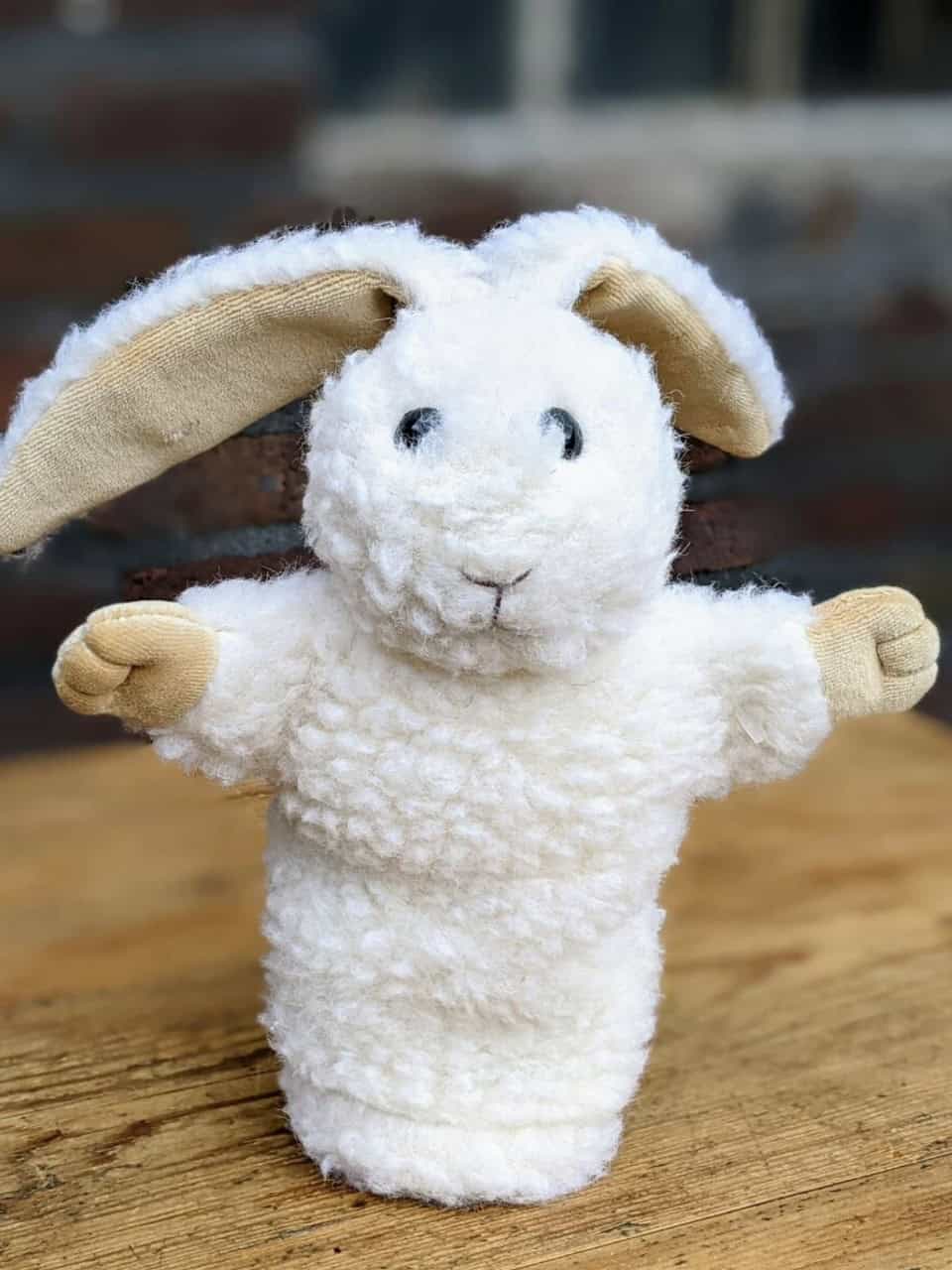 Handpuppe Hase von vorne Handpuppe Hase von vorne