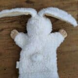 Handpuppe Hase von hinten