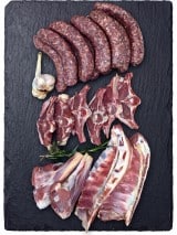 Lammfleisch Paket Grill und Pfanne mit Rippchen, Bratwürstchen, Koteletts und Keule