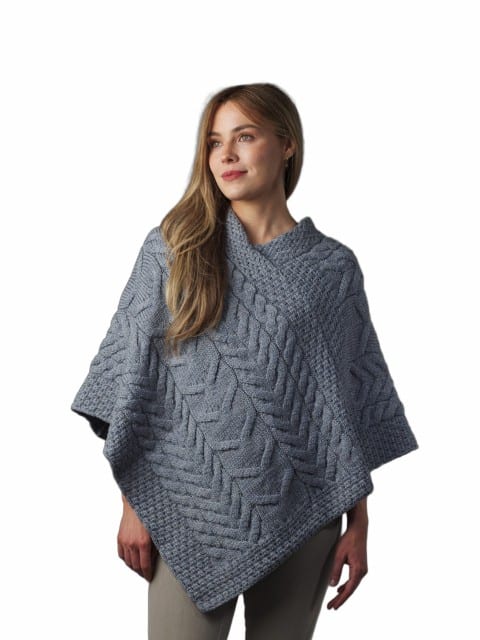Poncho aus Merinowolle Graublau Poncho aus Merinowolle Graublau