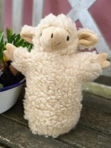 Schaf Handpuppe aus Wolle von unseren Schafen von vorne
