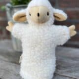 Schaf Handpuppe von vorne