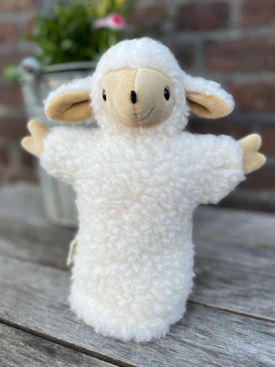 Schaf Handpuppe von vorne Schaf Handpuppe von vorne