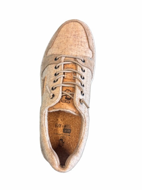 Sneaker aus Wolle von oben