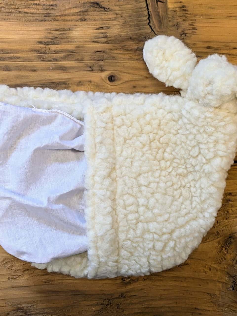 Traubenkernkissen Schaf aus Wolle Inlett und Verschluss Traubenkernkissen Schaf aus Wolle Inlett und Verschluss