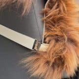Verstellbarer Fellhalter weiß Detail Klammer